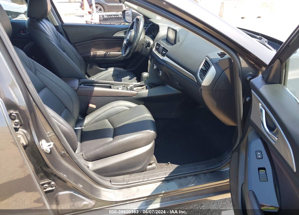2018 MAZDA 3 TOURING VIN: 3MZBN1L32JM235940