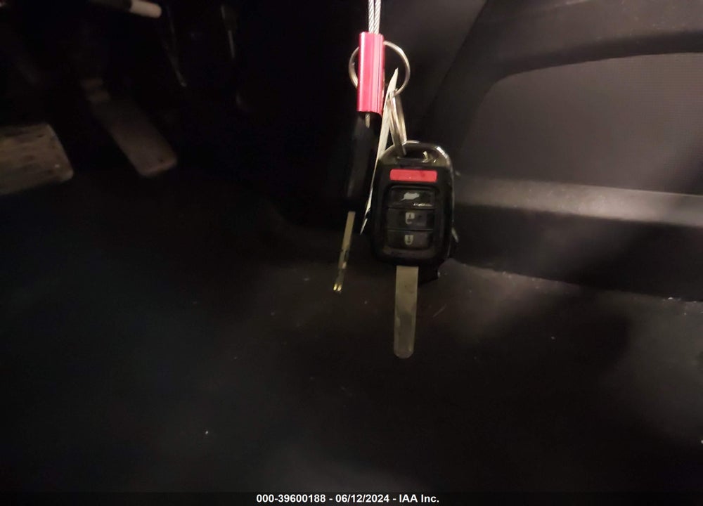 2015 HONDA CR-V LX VIN: 2HKRM3H31FH516956