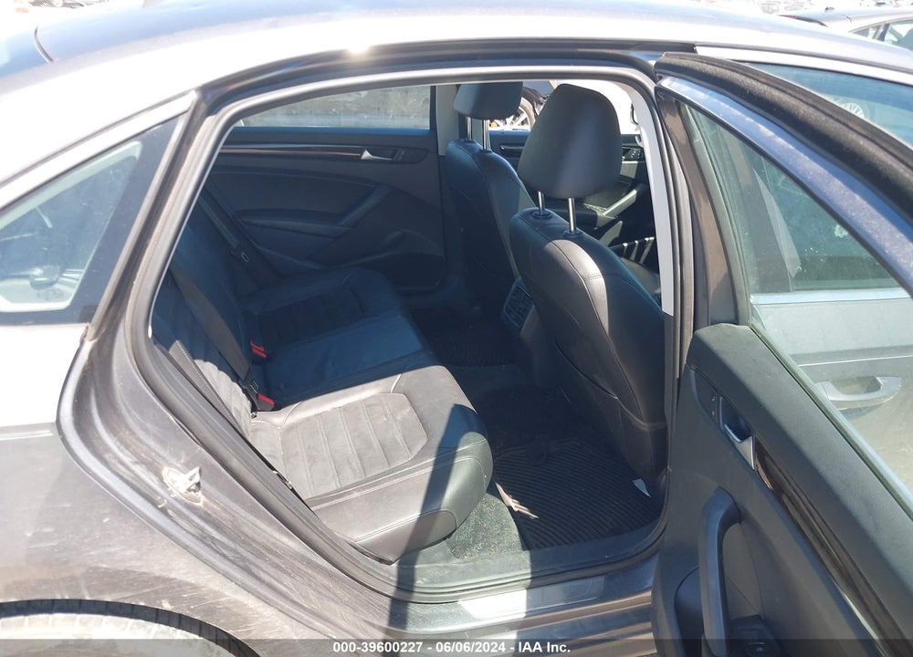 2015 VOLKSWAGEN PASSAT 2.0L TDI SEL PREMIUM VIN: 1VWCV7A30FC074796
