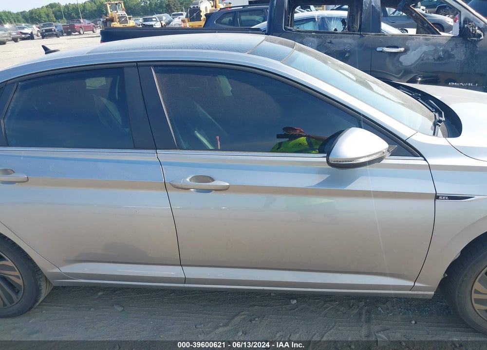 2019 VOLKSWAGEN JETTA 1.4T SEL PREMIUM VIN: 3VWG57BU1KM245976