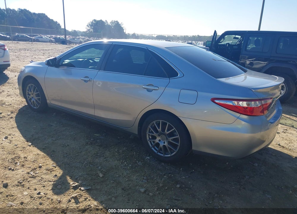 2017 TOYOTA CAMRY SE VIN: 4T1BF1FK9HU767089