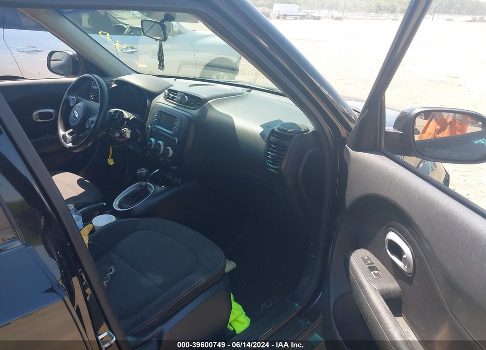 2017 KIA SOUL VIN: KNDJN2A29H7435684