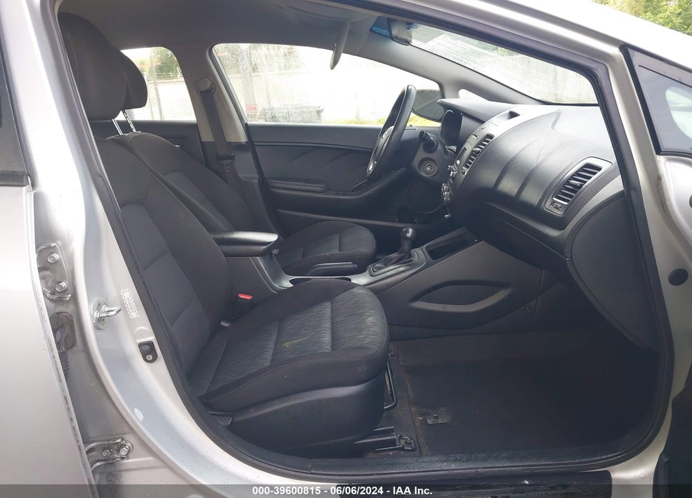 2016 KIA FORTE LX VIN: KNAFK4A63G5569210