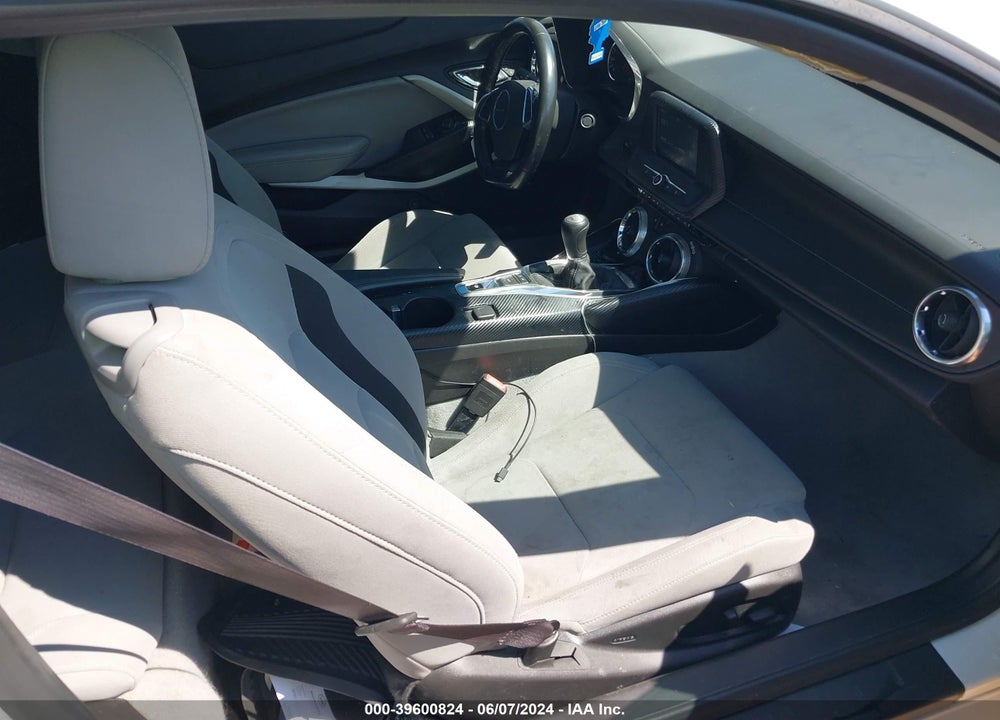 2017 CHEVROLET CAMARO 1LT VIN: 1G1FA1RX2H0134476