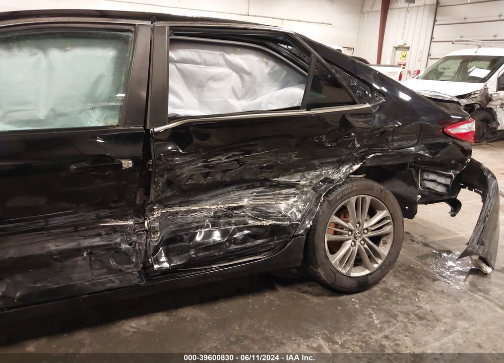 2017 TOYOTA CAMRY SE VIN: 4T1BF1FK5HU651887