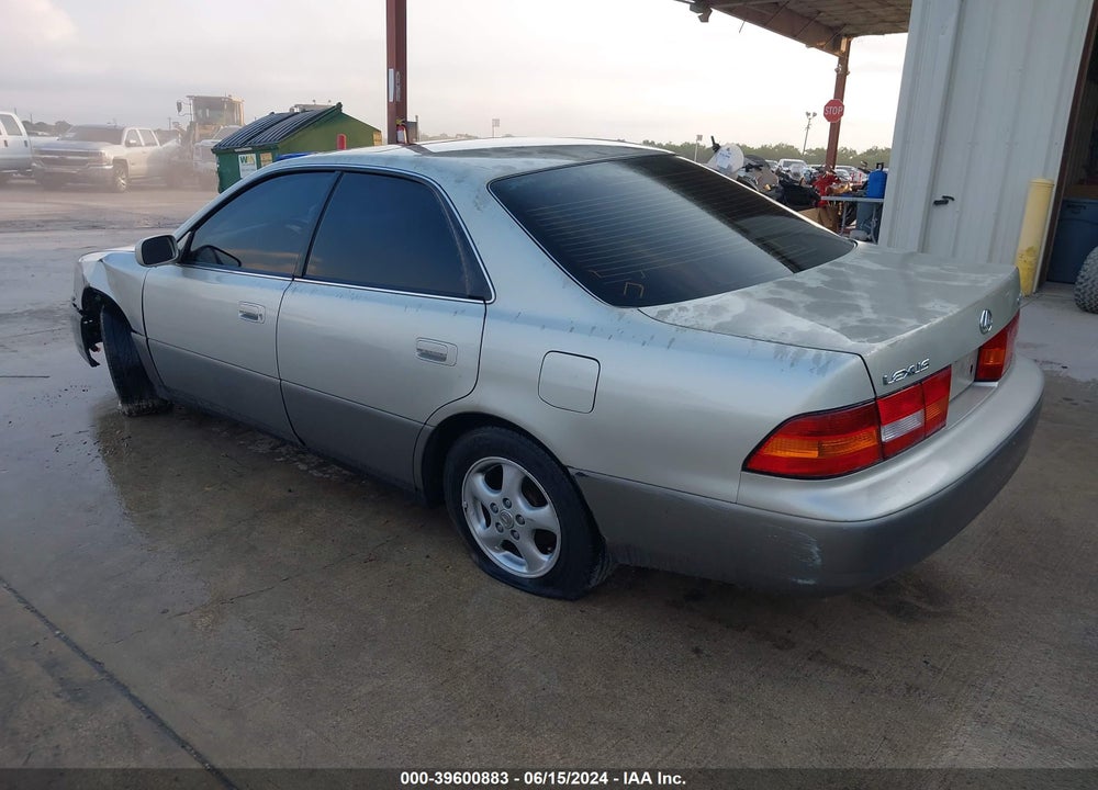 1998 LEXUS ES 300 VIN: JT8BF28G8W0144066