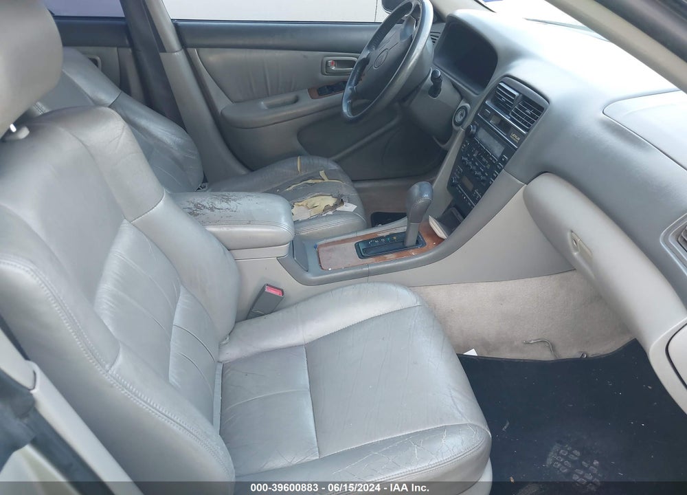 1998 LEXUS ES 300 VIN: JT8BF28G8W0144066