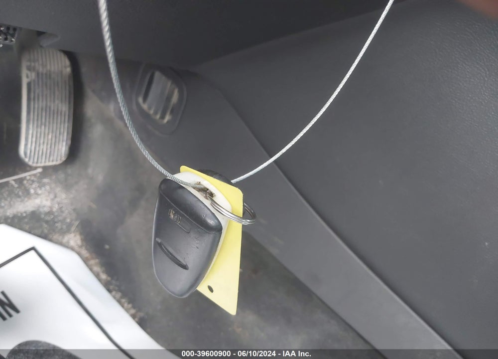 2013 FORD TAURUS SEL VIN: 1FAHP2E85DG211576