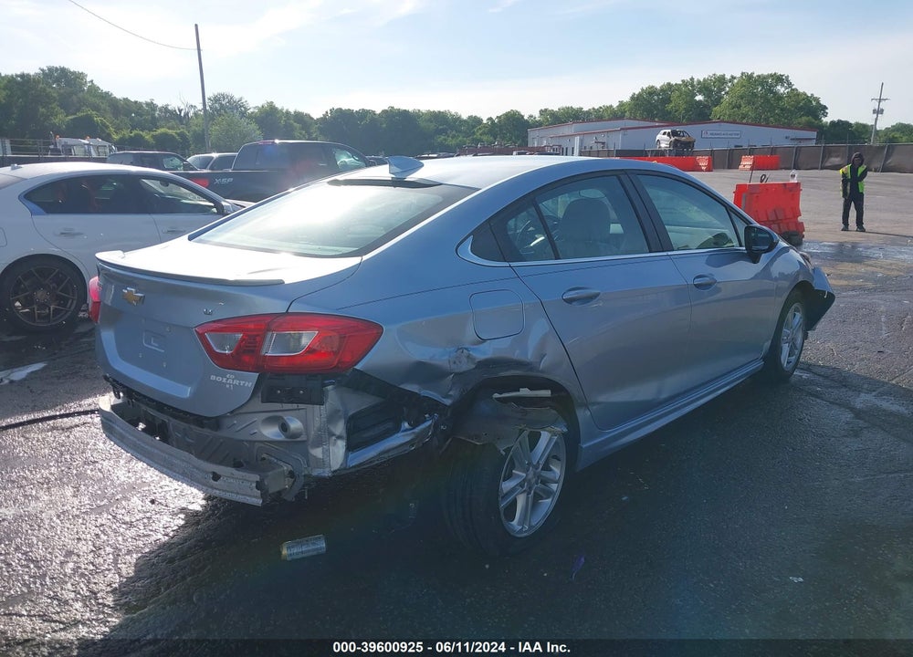 2017 CHEVROLET CRUZE LT AUTO VIN: 1G1BE5SMXH7179778