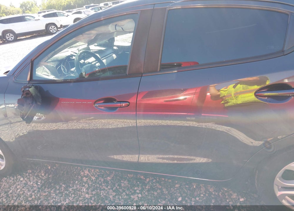 2017 TOYOTA YARIS IA VIN: 3MYDLBYV8HY160117