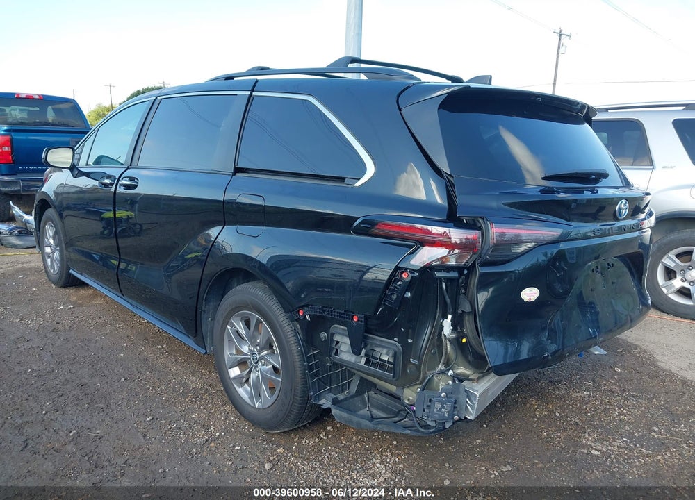 2023 TOYOTA SIENNA XLE VIN: 5TDJRKEC9PS175069