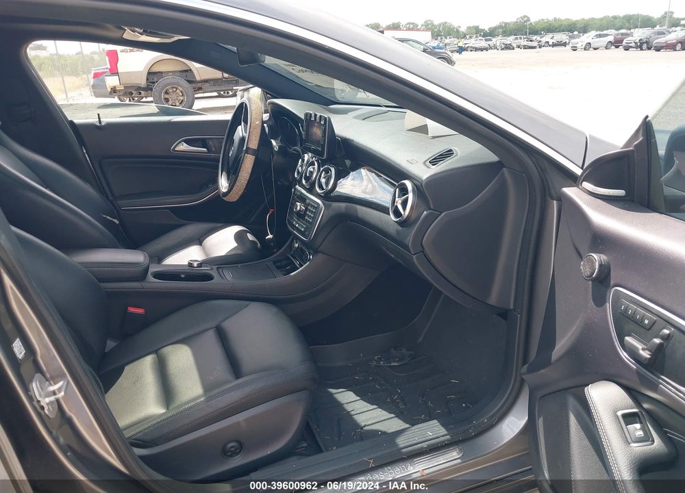 2014 MERCEDES-BENZ CLA 250 4MATIC VIN: WDDSJ4GB3EN123571