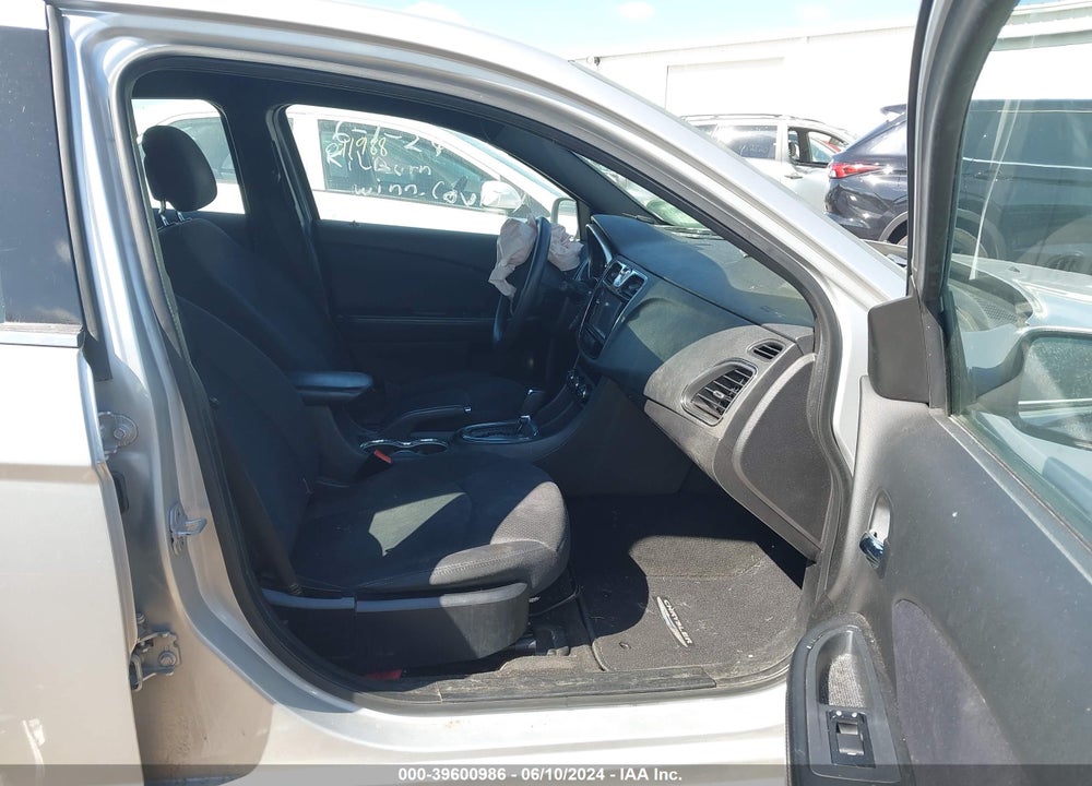 2012 CHRYSLER 200 LX VIN: 1C3CCBAB9CN281582