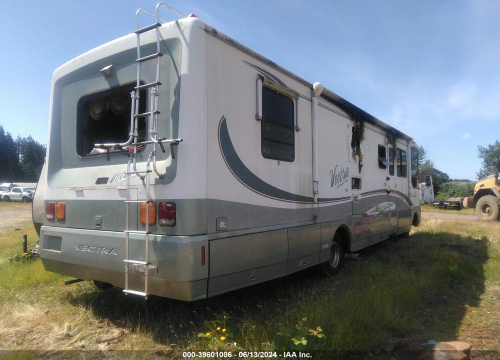 1998 FORD F530 SUPER DUTY VIN: 3FCMF53G1VJA17076