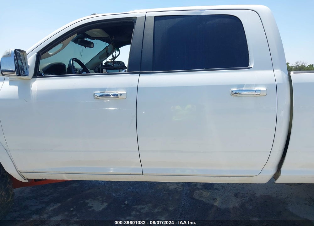 2017 RAM 2500 BIG HORN 4X4 6'4 BOX VIN: 3C6UR5DJ3HG613039