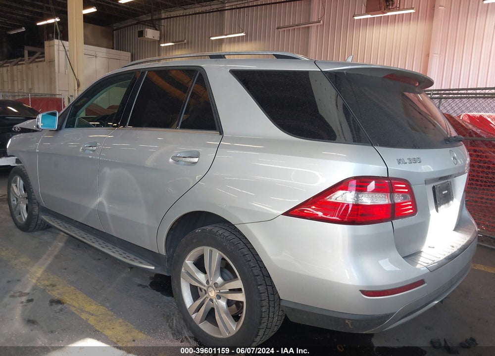 2015 MERCEDES-BENZ ML 350 4MATIC VIN: 4JGDA5HBXFA588831