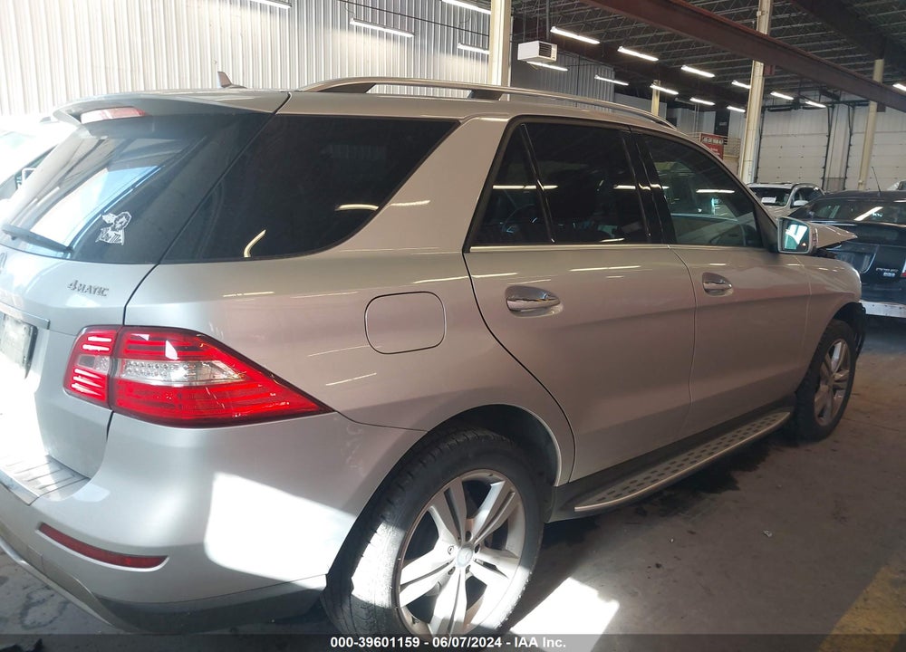 2015 MERCEDES-BENZ ML 350 4MATIC VIN: 4JGDA5HBXFA588831
