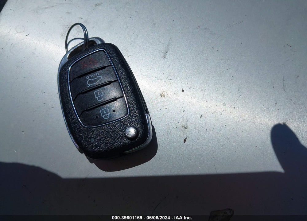 2018 HYUNDAI SANTA FE SPORT 2.4L VIN: 5XYZT3LBXJG525463