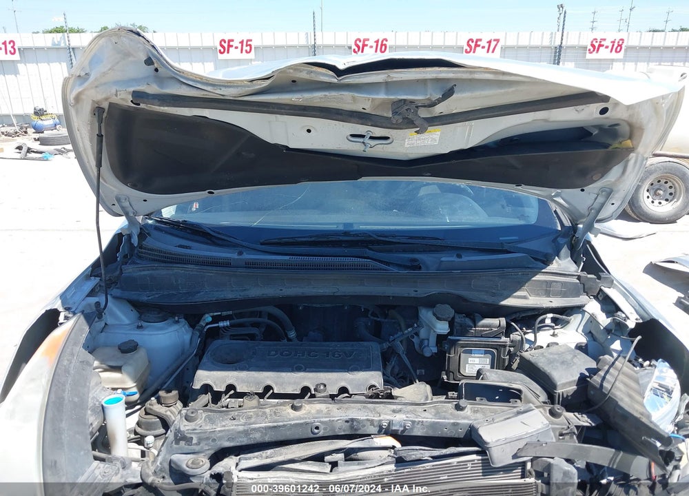 2011 HYUNDAI TUCSON GLS VIN: KM8JU3AC8BU127038
