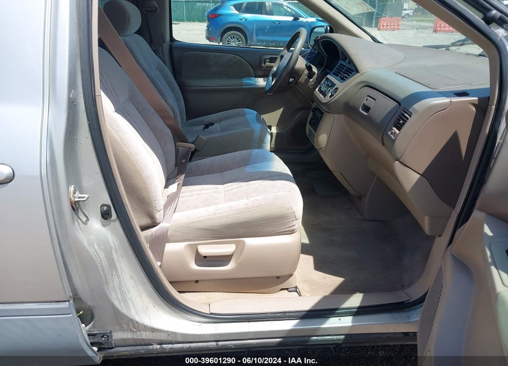 2001 TOYOTA SIENNA VIN: 4T3ZF13C61U351218