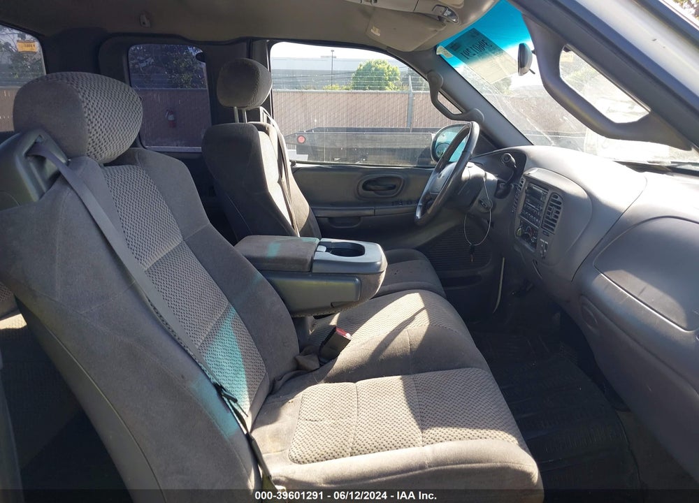 2002 FORD F-150 LARIAT/XL/XLT VIN: 1FTRX17W52NA61854