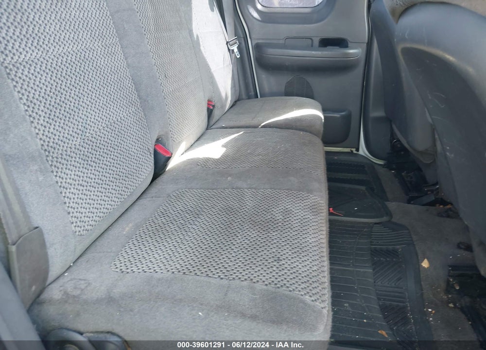 2002 FORD F-150 LARIAT/XL/XLT VIN: 1FTRX17W52NA61854
