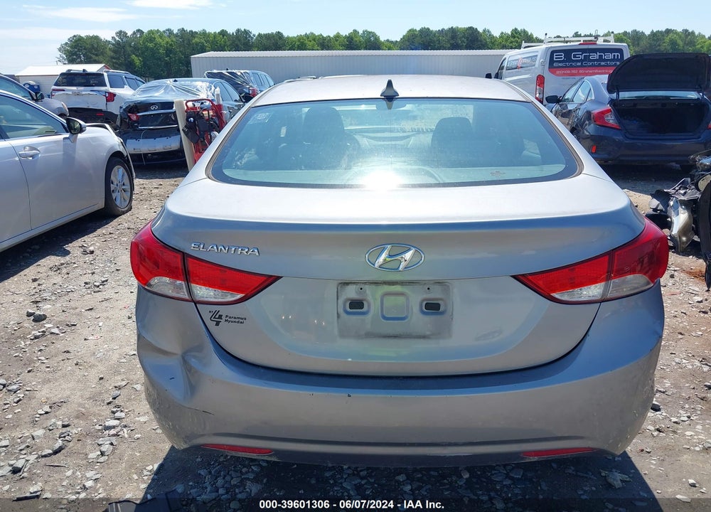 2013 HYUNDAI ELANTRA GLS VIN: KMHDH4AEXDU752374