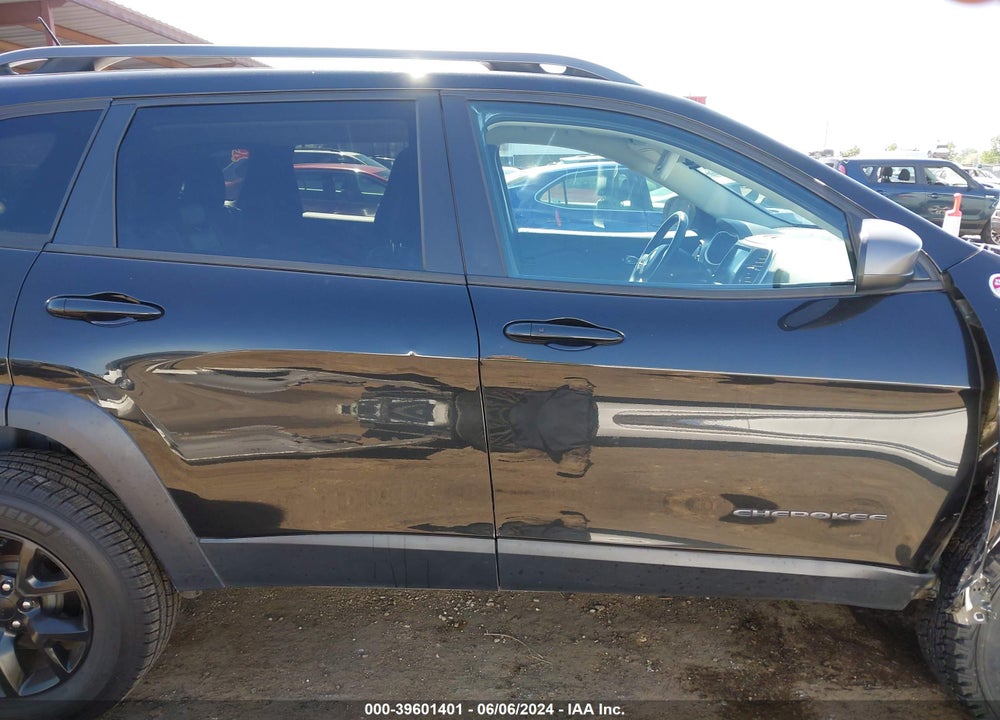 2015 JEEP CHEROKEE TRAILHAWK VIN: 1C4PJMBSXFW716511
