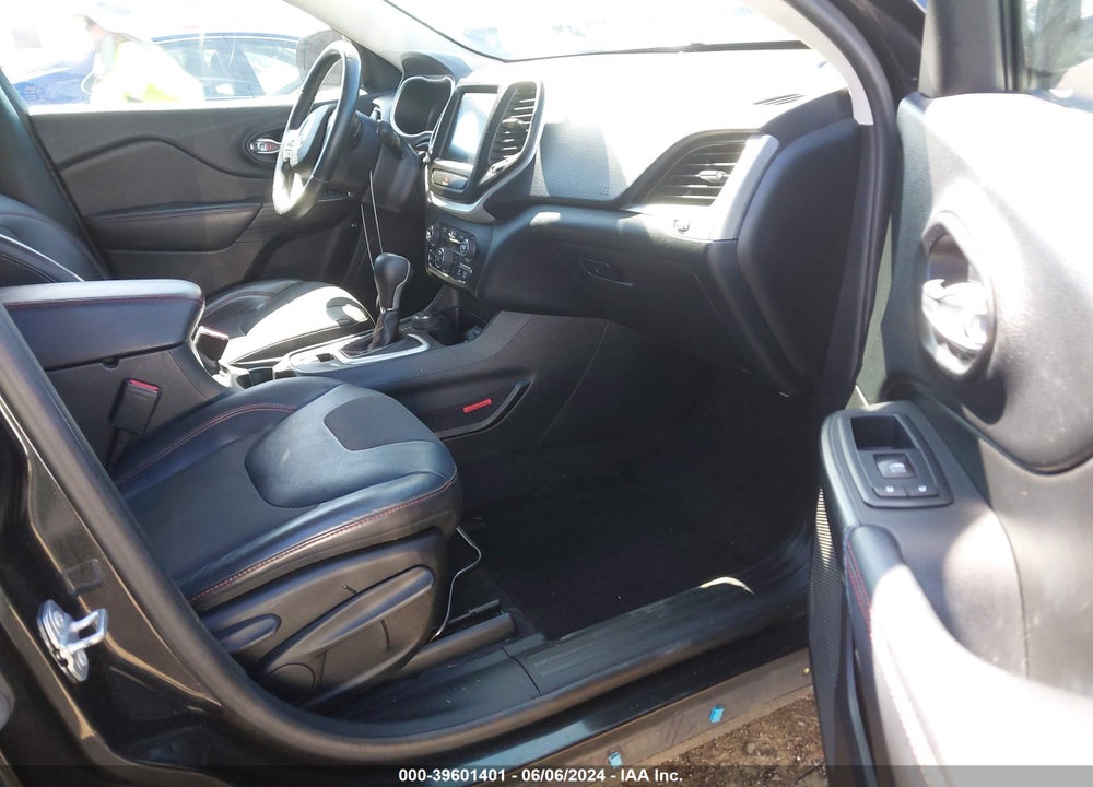 2015 JEEP CHEROKEE TRAILHAWK VIN: 1C4PJMBSXFW716511