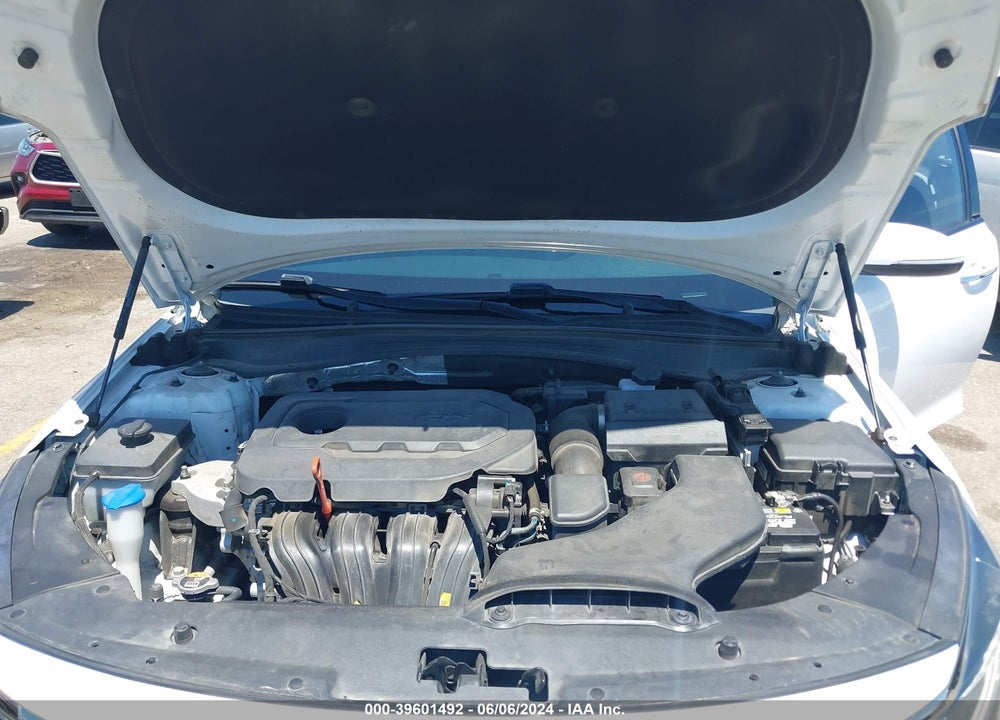 2019 KIA OPTIMA S VIN: 5XXGT4L3XKG359103
