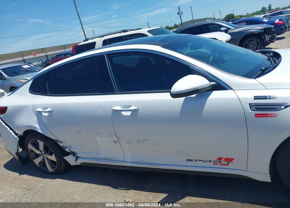 2019 KIA OPTIMA S VIN: 5XXGT4L3XKG359103