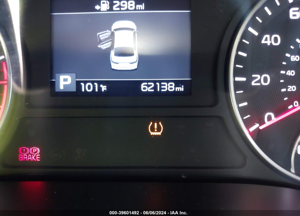 2019 KIA OPTIMA S VIN: 5XXGT4L3XKG359103