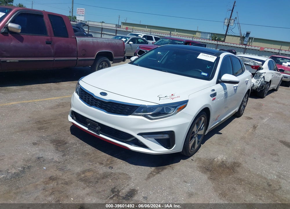 2019 KIA OPTIMA S VIN: 5XXGT4L3XKG359103