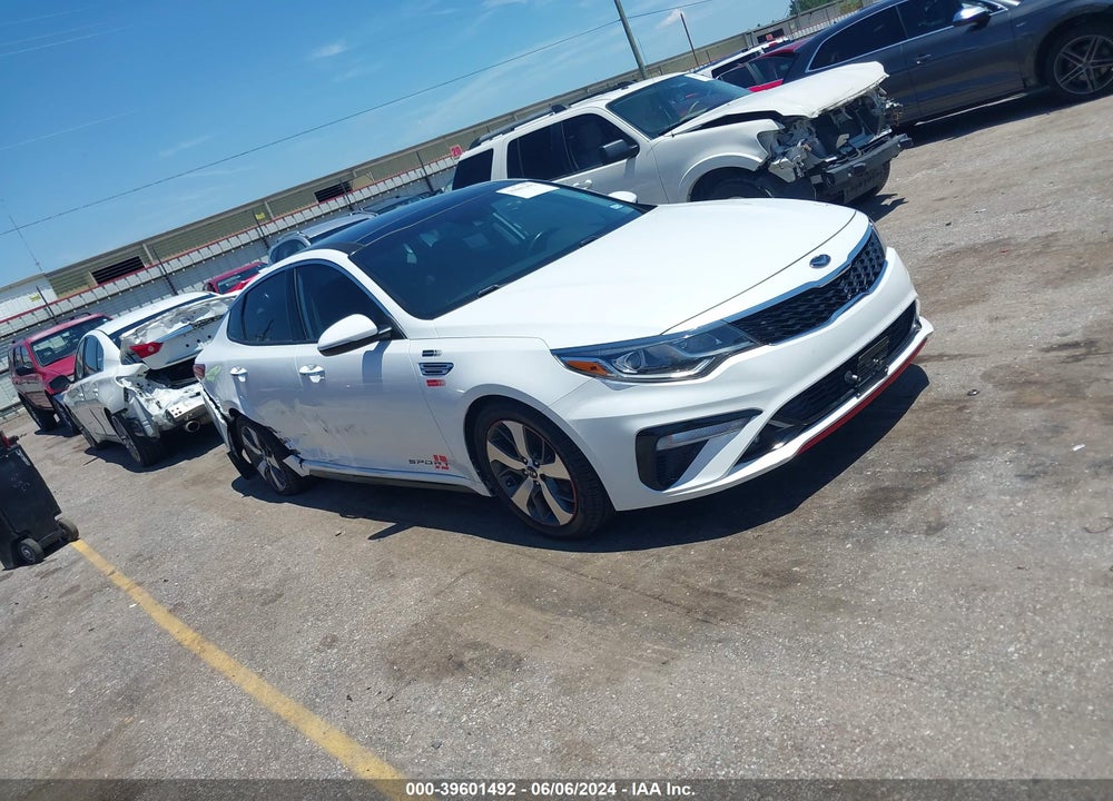 2019 KIA OPTIMA S VIN: 5XXGT4L3XKG359103