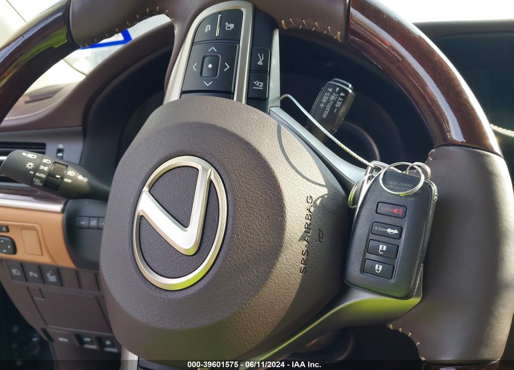 2018 LEXUS ES 350 VIN: 58ABK1GG5JU091714
