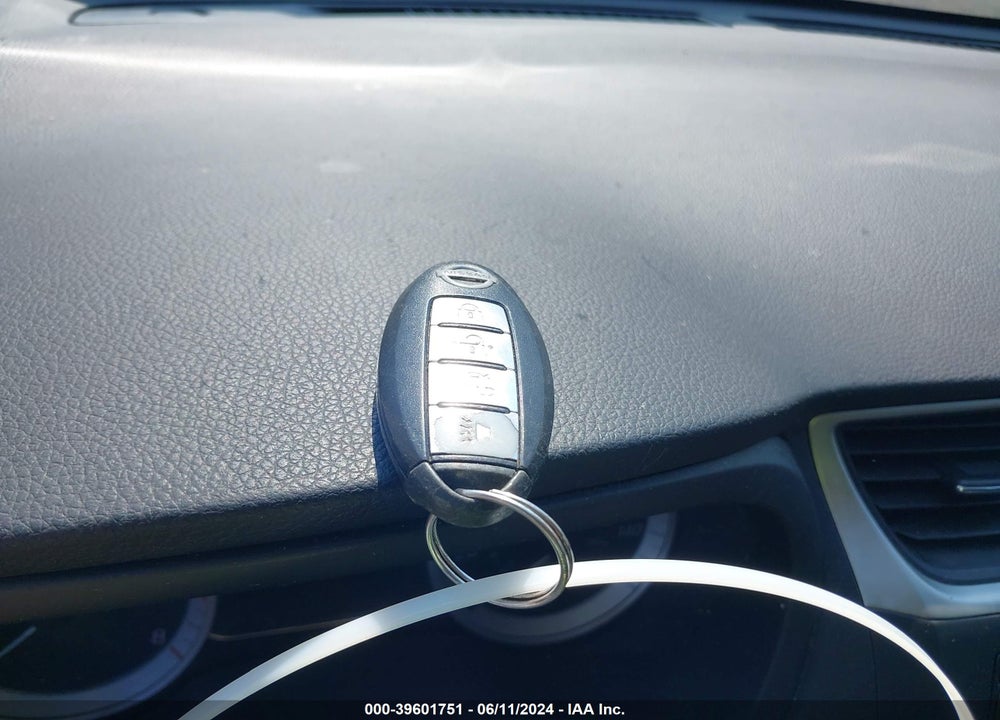2015 NISSAN SENTRA SV VIN: 3N1AB7AP9FY304092