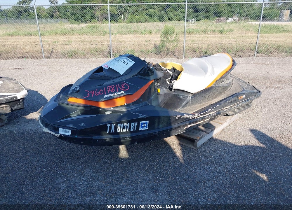 2013 SEADOO --- VIN: YDV32721C313