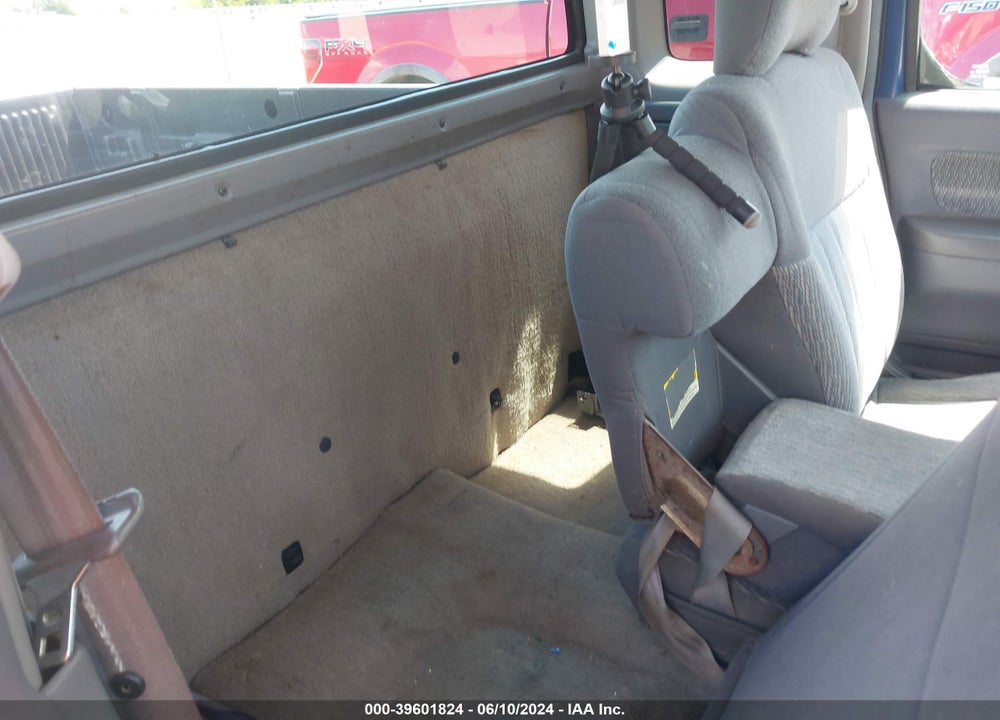 2000 NISSAN FRONTIER XE VIN: 1N6DD26S1YC411697