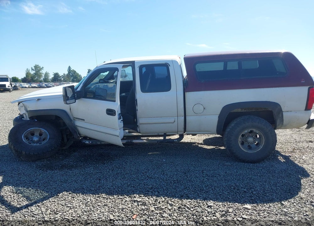2003 CHEVROLET SILVERADO 2500HD LS VIN: 1GCHK29U23E105239