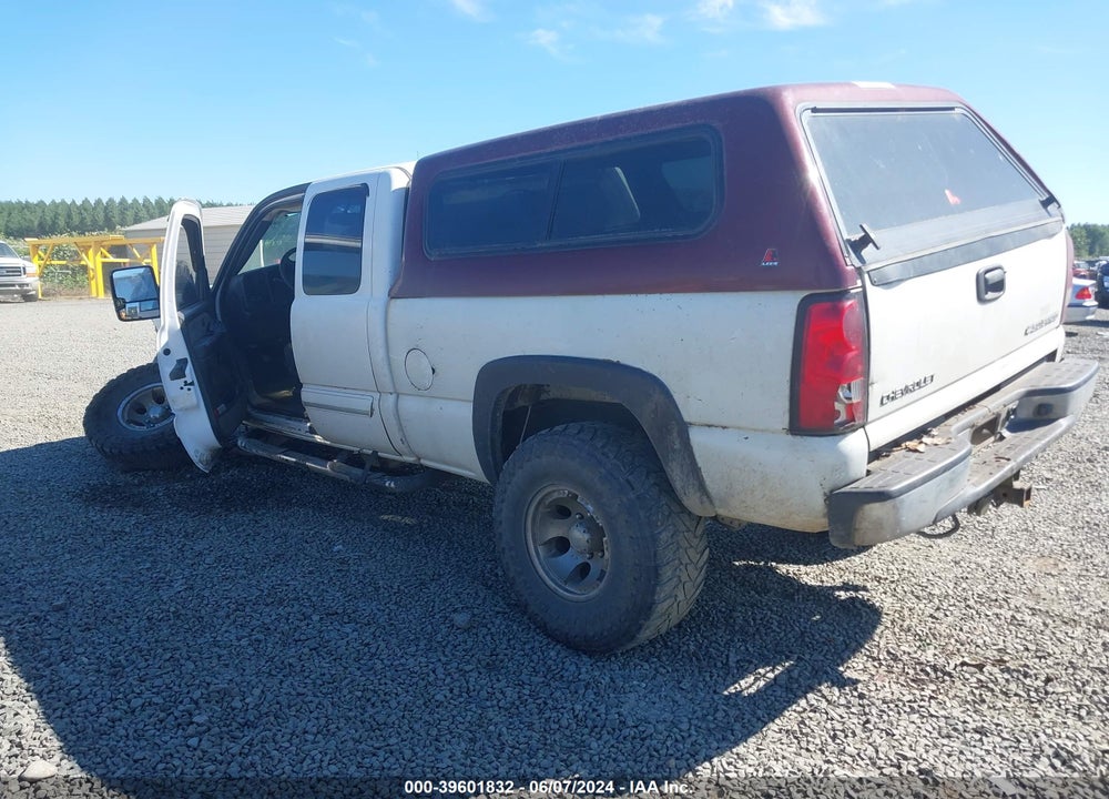 2003 CHEVROLET SILVERADO 2500HD LS VIN: 1GCHK29U23E105239