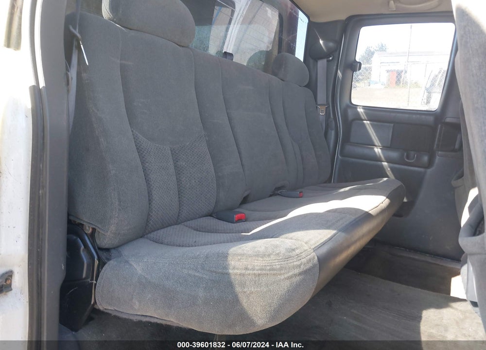2003 CHEVROLET SILVERADO 2500HD LS VIN: 1GCHK29U23E105239