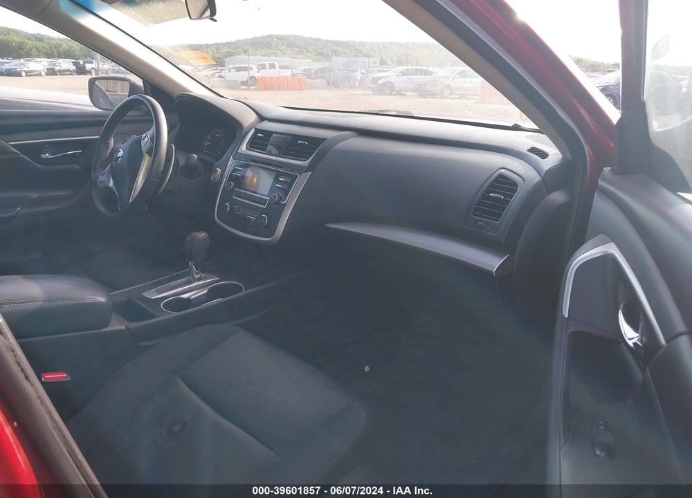 2016 NISSAN ALTIMA VIN: 1N4AL3AP0GN375527