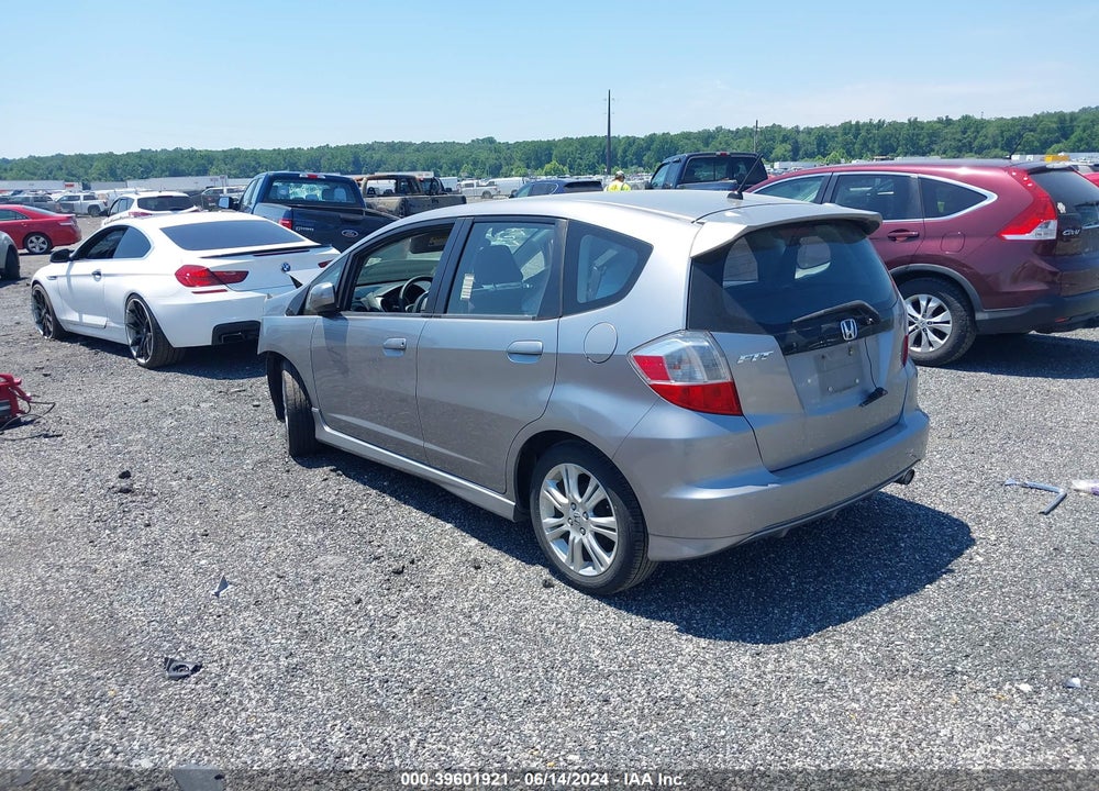 2010 HONDA FIT VIN: JHMGE8G44AC036599