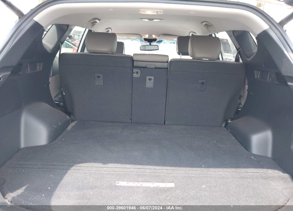 2018 HYUNDAI SANTA FE SPORT 2.4L VIN: 5XYZU3LB8JG528942