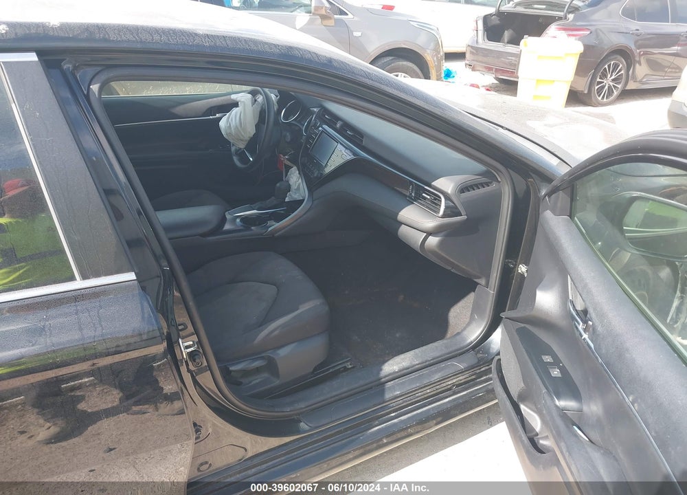 2020 TOYOTA CAMRY LE VIN: 4T1C11AK9LU945215