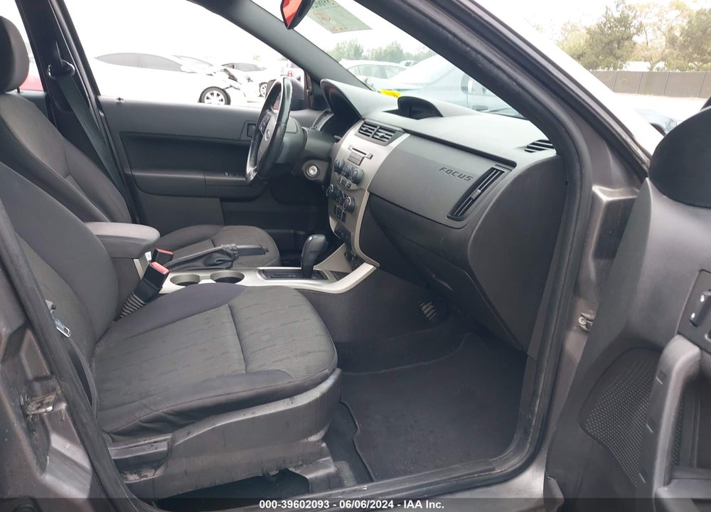 2011 FORD FOCUS SE VIN: 1FAHP3FNXBW104696