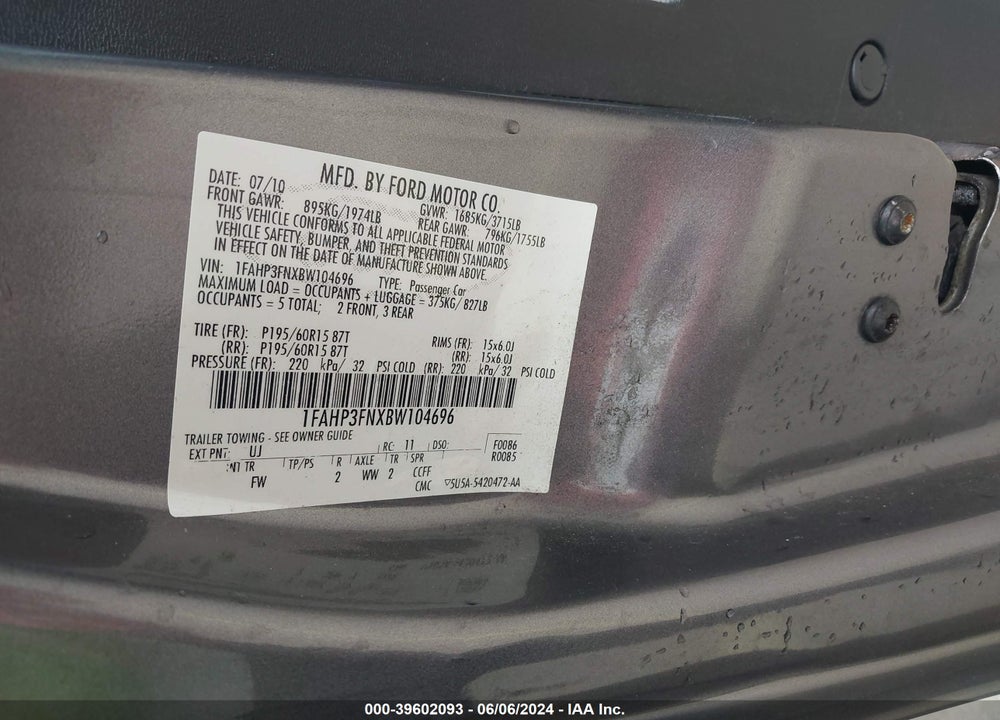 2011 FORD FOCUS SE VIN: 1FAHP3FNXBW104696