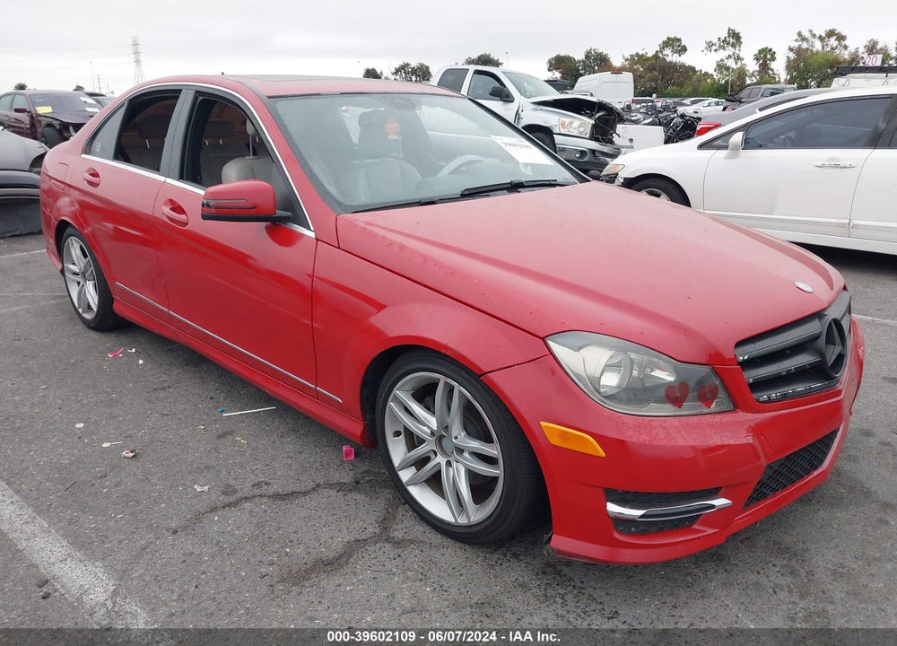 2014 MERCEDES-BENZ C 250 LUXURY/SPORT VIN: WDDGF4HBXEA933311