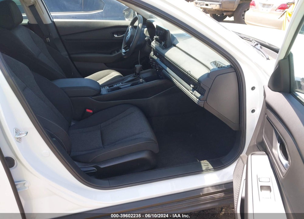 2024 HONDA ACCORD EX VIN: 1HGCY1F3XRA018401