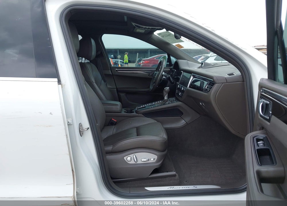 2020 PORSCHE MACAN S VIN: WP1AB2A58LLB30405